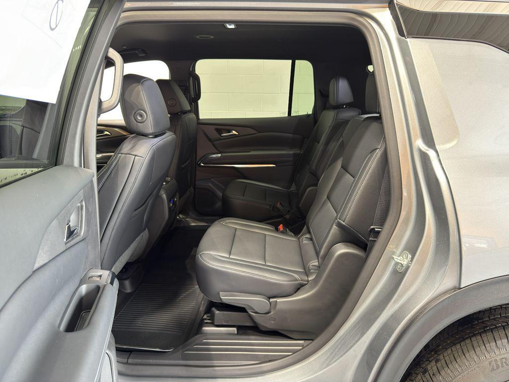 new 2025 Chevrolet Traverse car, priced at $43,461