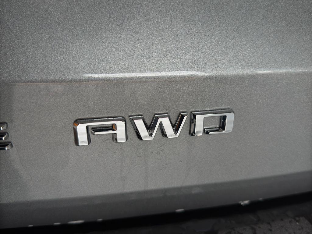 new 2025 Chevrolet Traverse car, priced at $43,461