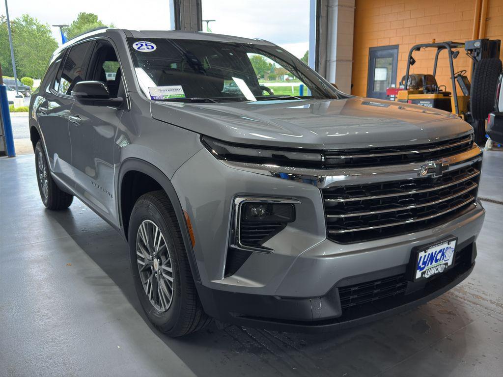 new 2025 Chevrolet Traverse car, priced at $43,461