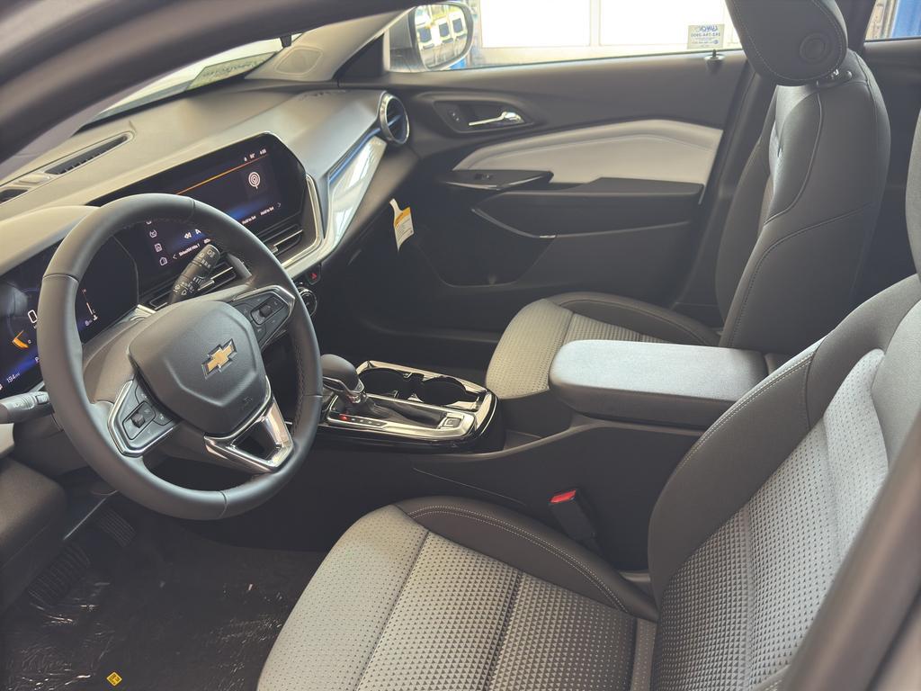 new 2025 Chevrolet Trax car, priced at $24,988