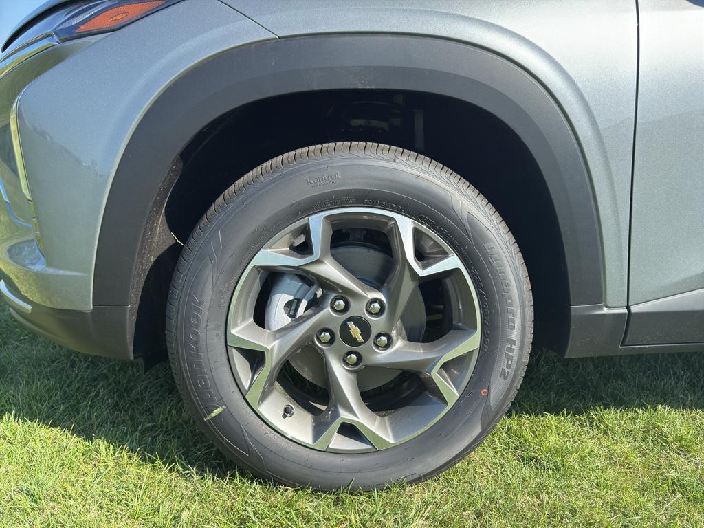 new 2025 Chevrolet Trax car, priced at $24,988