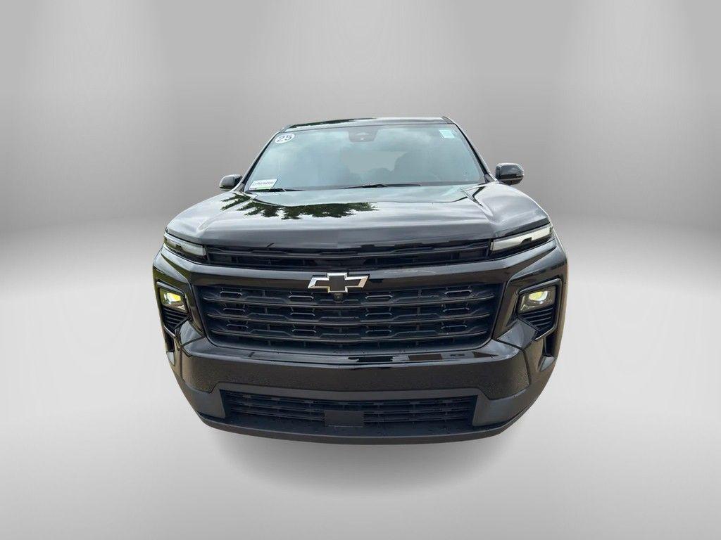 new 2025 Chevrolet Traverse car, priced at $43,971