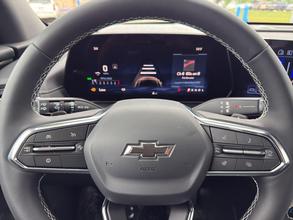 new 2025 Chevrolet Traverse car, priced at $43,971