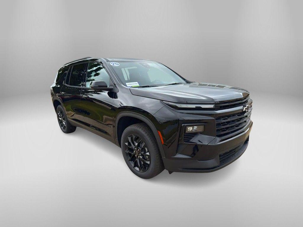 new 2025 Chevrolet Traverse car, priced at $43,971