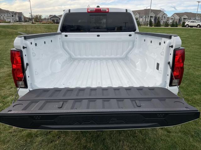 new 2024 Chevrolet Colorado car, priced at $33,994