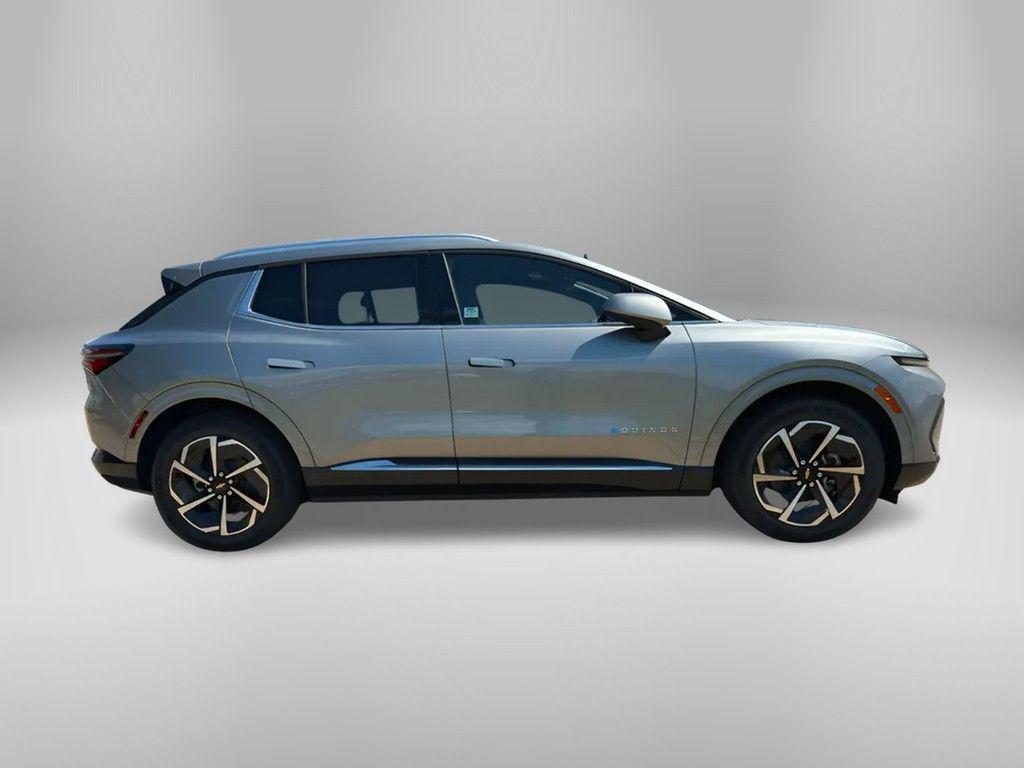 new 2025 Chevrolet Equinox EV car, priced at $38,090