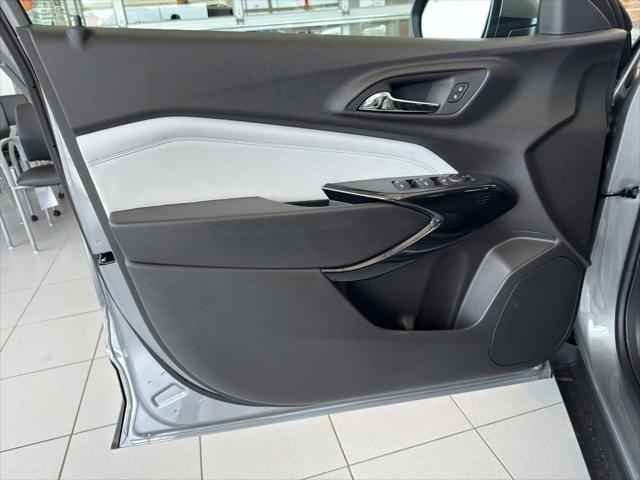 new 2025 Chevrolet Trax car, priced at $25,590