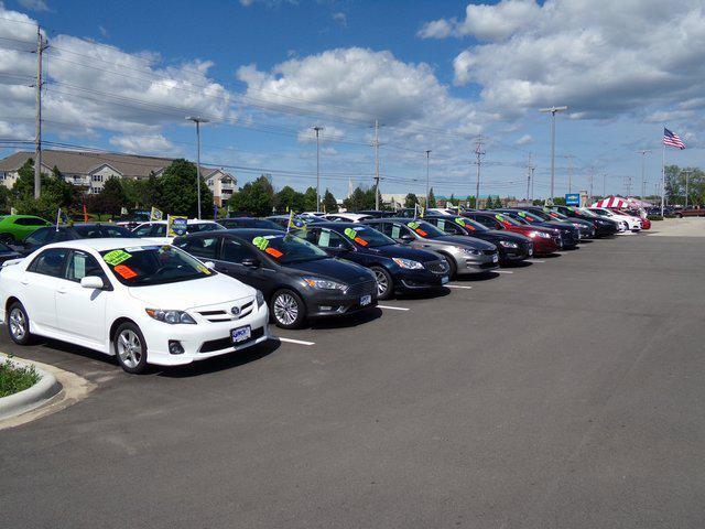 used 2018 Chevrolet Cruze car, priced at $12,924