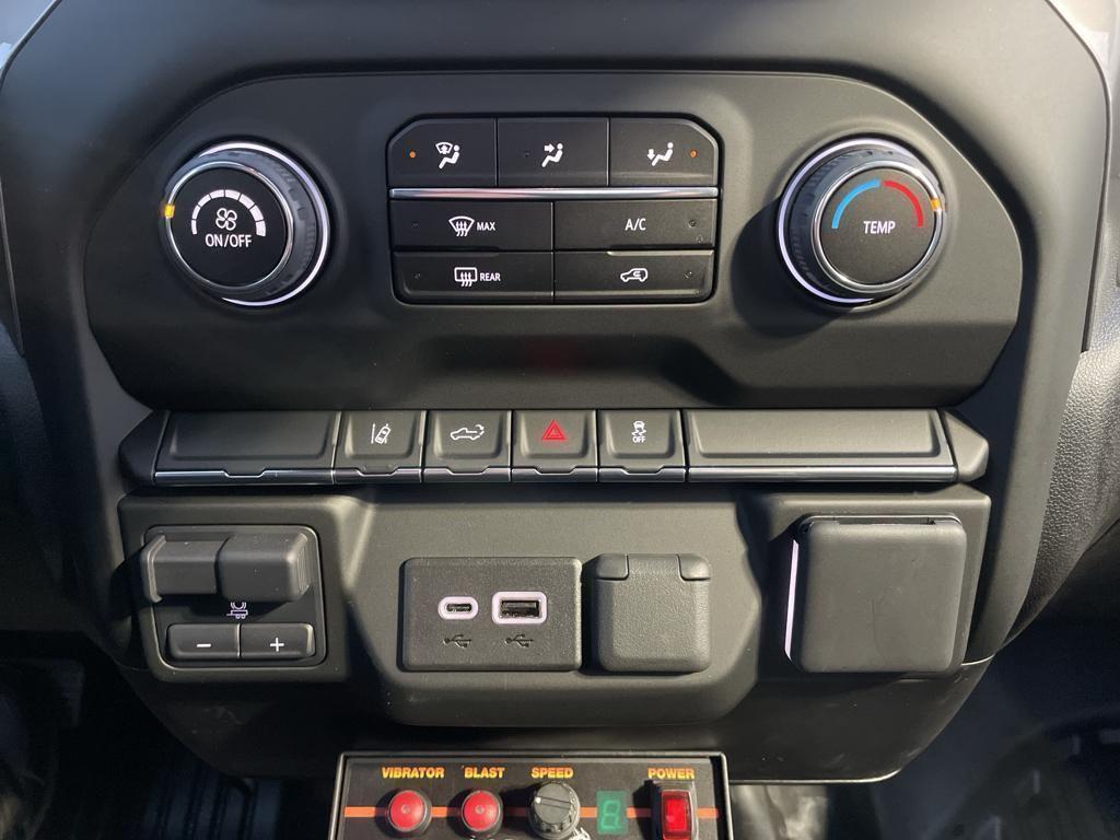 new 2025 Chevrolet Silverado 2500 car, priced at $64,135