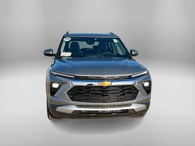 new 2025 Chevrolet TrailBlazer car, priced at $27,052