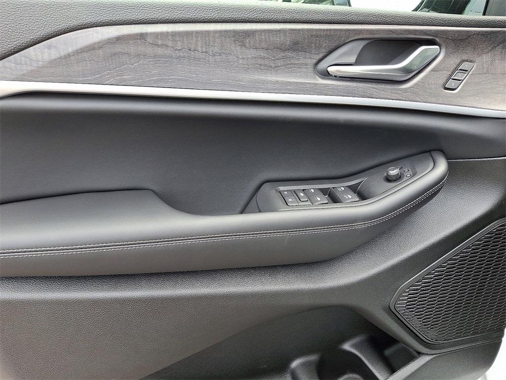 new 2025 Jeep Grand Cherokee car, priced at $49,415