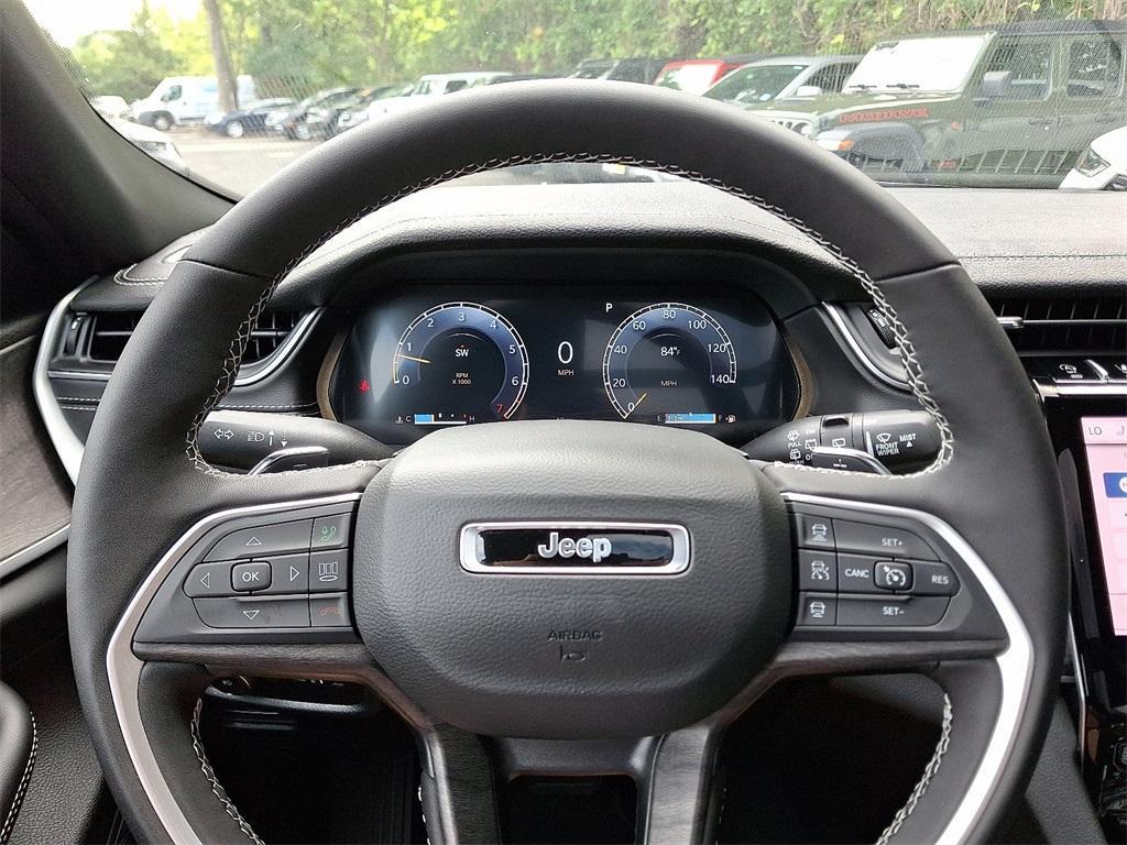 new 2025 Jeep Grand Cherokee car, priced at $49,415