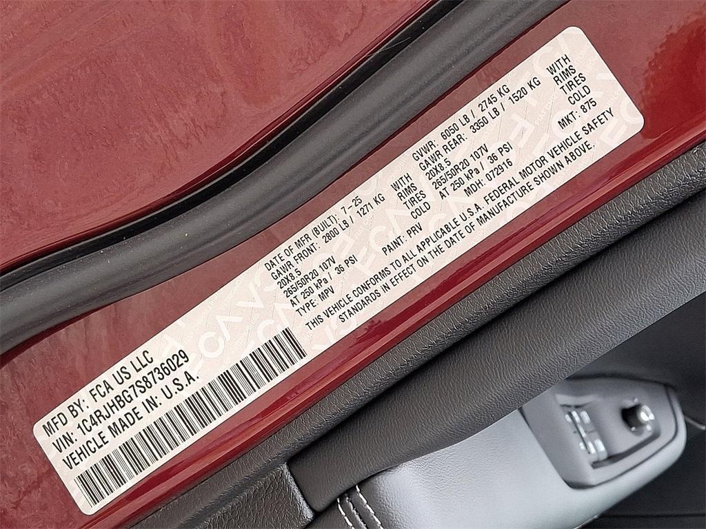 new 2025 Jeep Grand Cherokee car, priced at $52,735