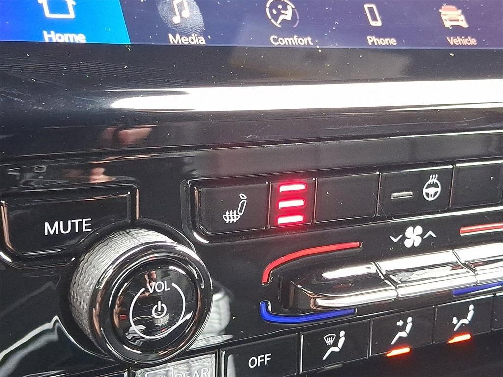 new 2025 Jeep Grand Cherokee car, priced at $52,735