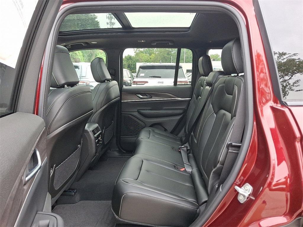 new 2025 Jeep Grand Cherokee car, priced at $52,735