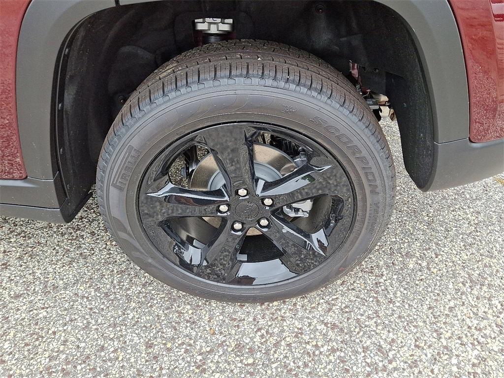 new 2025 Jeep Grand Cherokee car, priced at $52,735