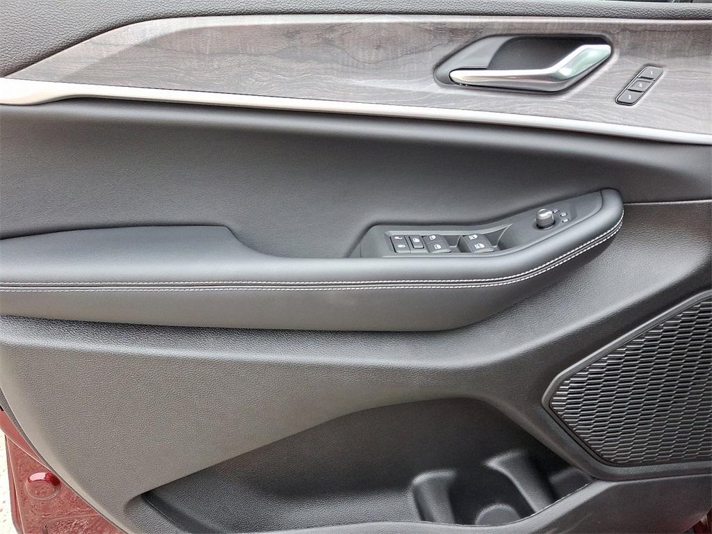 new 2025 Jeep Grand Cherokee car, priced at $52,735