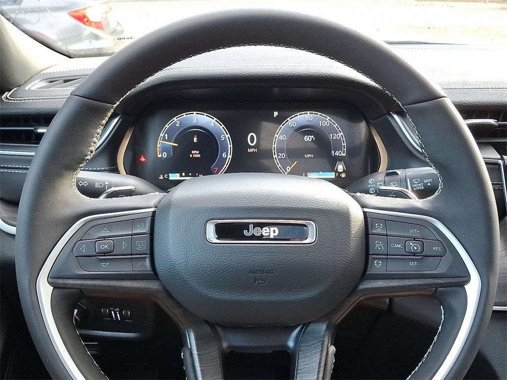 new 2025 Jeep Grand Cherokee car, priced at $53,140