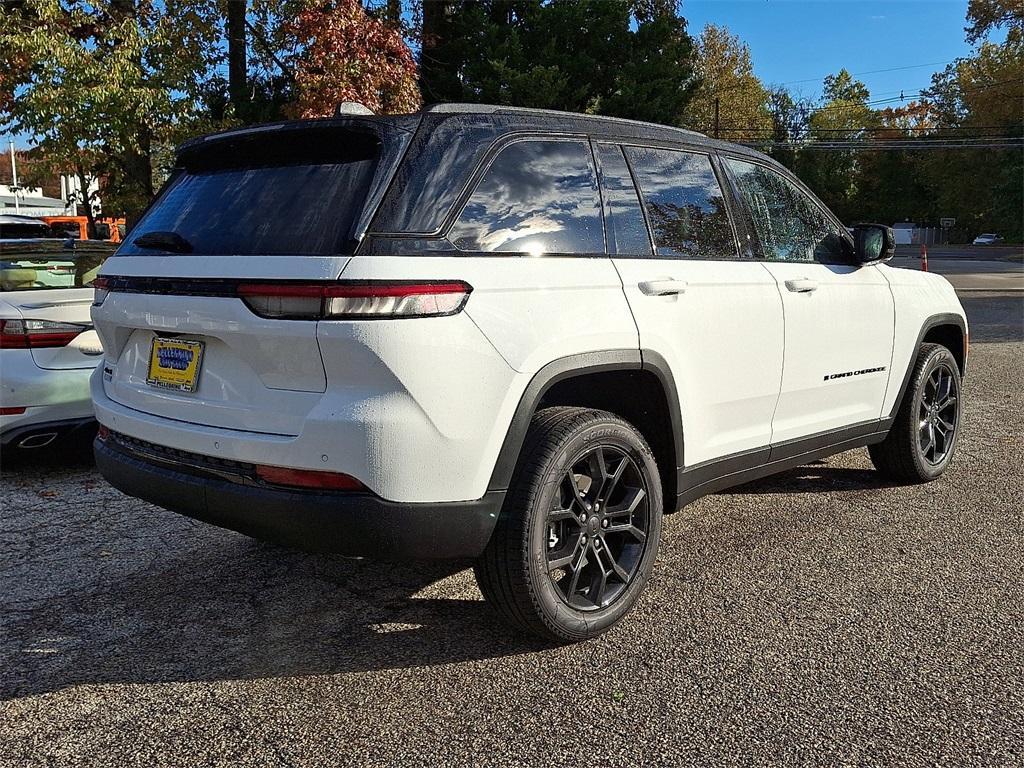 new 2025 Jeep Grand Cherokee car, priced at $53,140