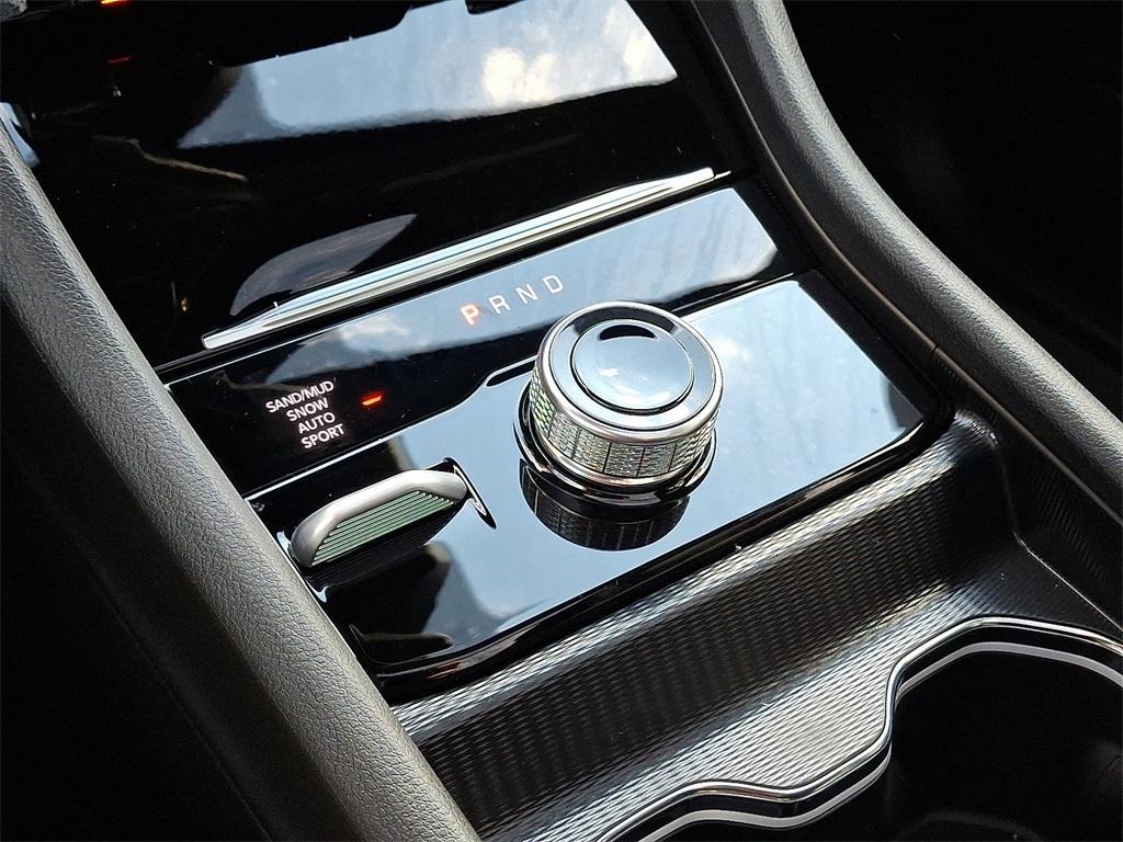 new 2025 Jeep Grand Cherokee car, priced at $53,140