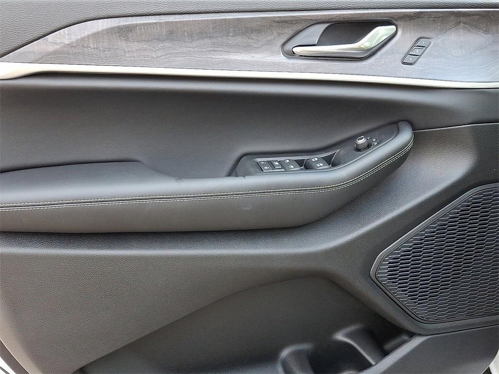 new 2025 Jeep Grand Cherokee car, priced at $53,140