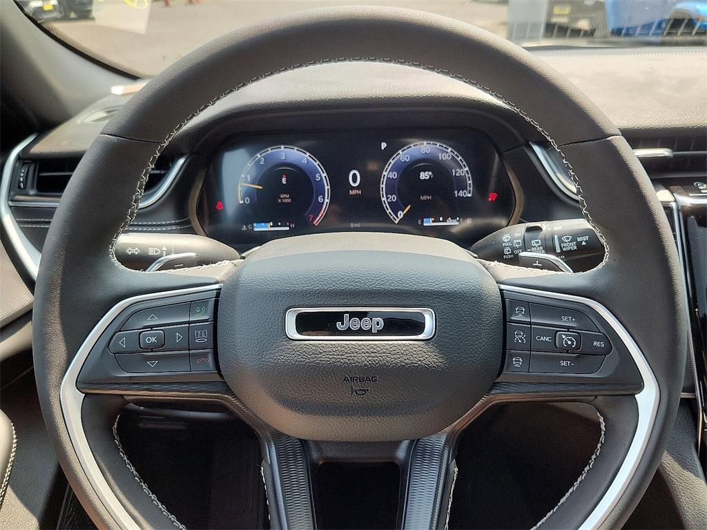 new 2025 Jeep Grand Cherokee car, priced at $47,780