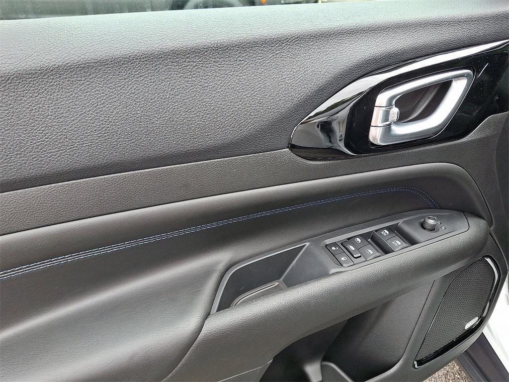 new 2025 Jeep Compass car, priced at $39,510