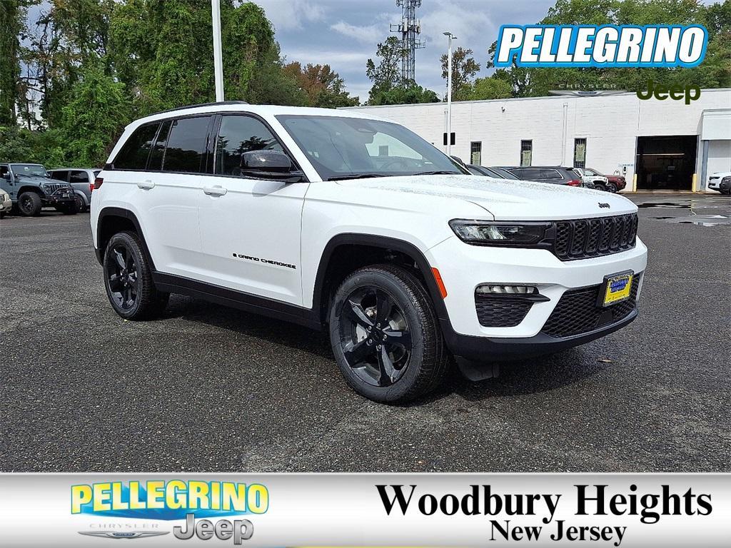 new 2025 Jeep Grand Cherokee car, priced at $52,140
