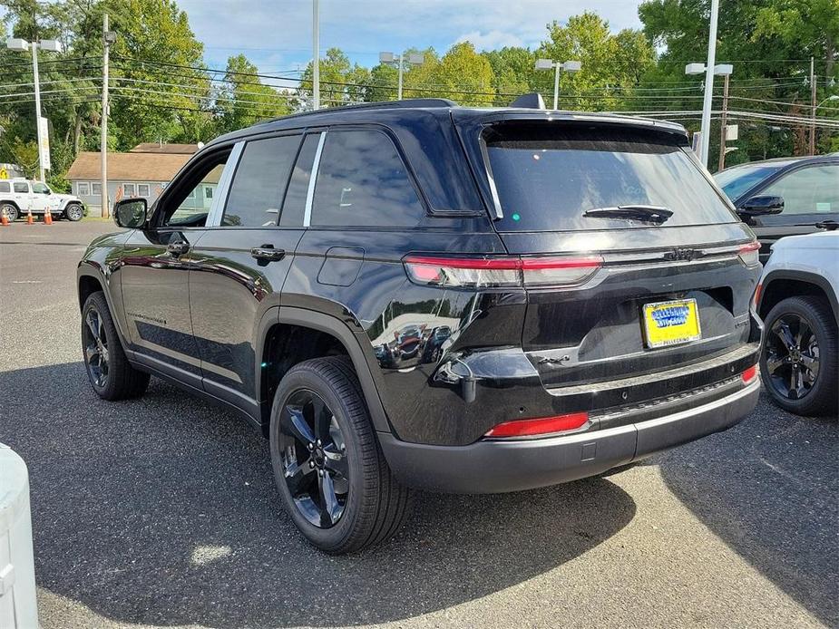 new 2025 Jeep Grand Cherokee car, priced at $52,535