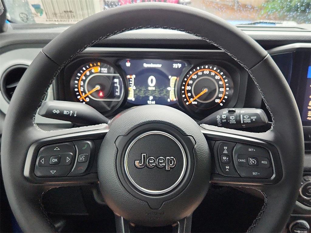 new 2025 Jeep Wrangler car, priced at $52,565
