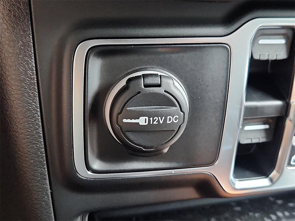 new 2025 Jeep Wrangler car, priced at $52,565