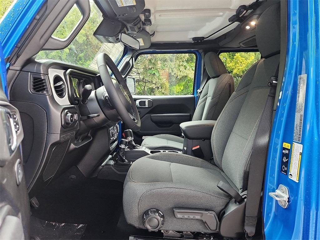 new 2025 Jeep Wrangler car, priced at $52,565
