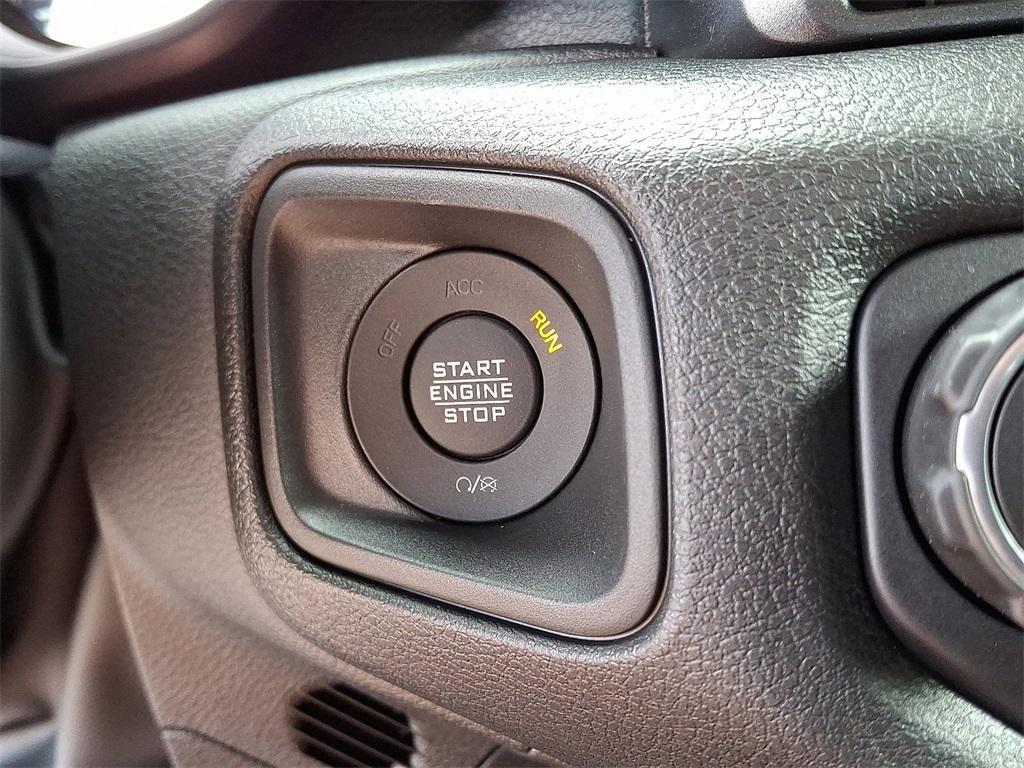new 2025 Jeep Gladiator car, priced at $51,425