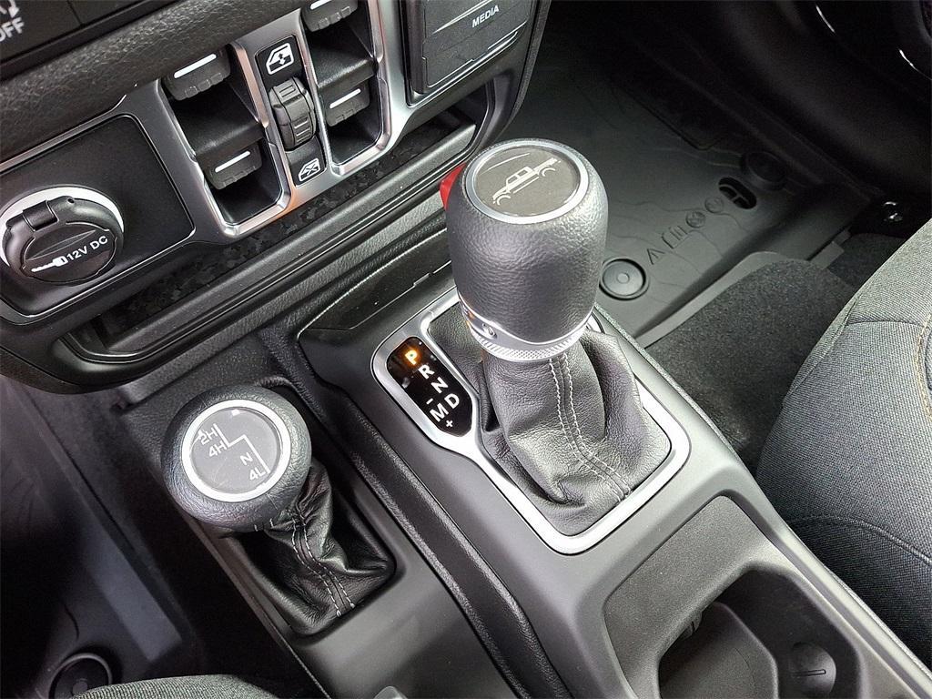 new 2025 Jeep Gladiator car, priced at $51,425