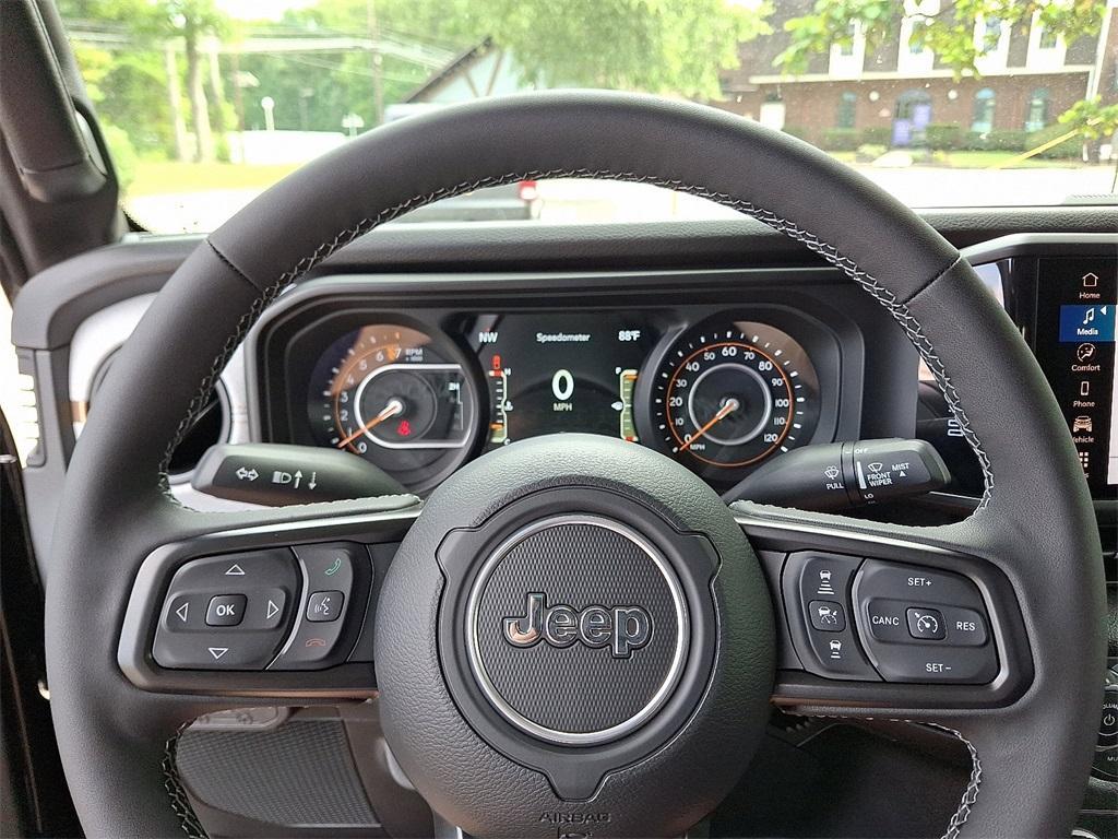 new 2025 Jeep Gladiator car, priced at $51,425