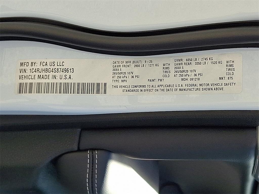 new 2025 Jeep Grand Cherokee car