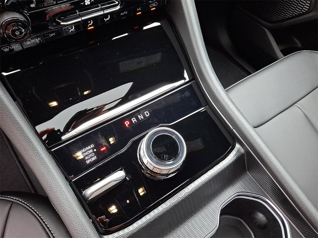 new 2025 Jeep Grand Cherokee car, priced at $52,735