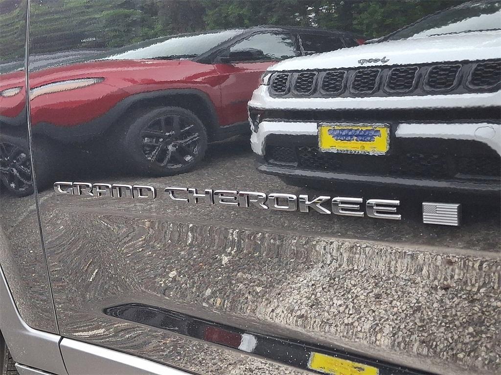 new 2025 Jeep Grand Cherokee car, priced at $52,735