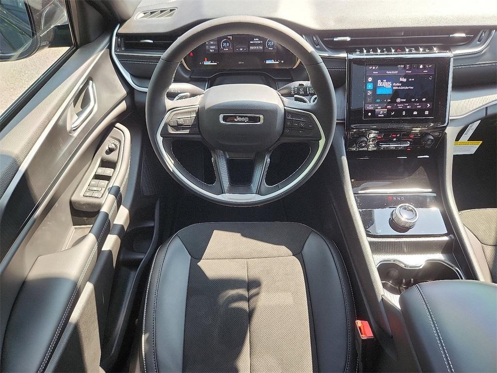 new 2025 Jeep Grand Cherokee car