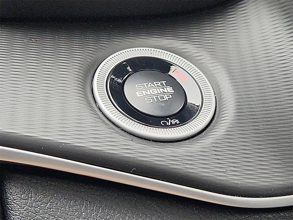 new 2025 Jeep Grand Cherokee car