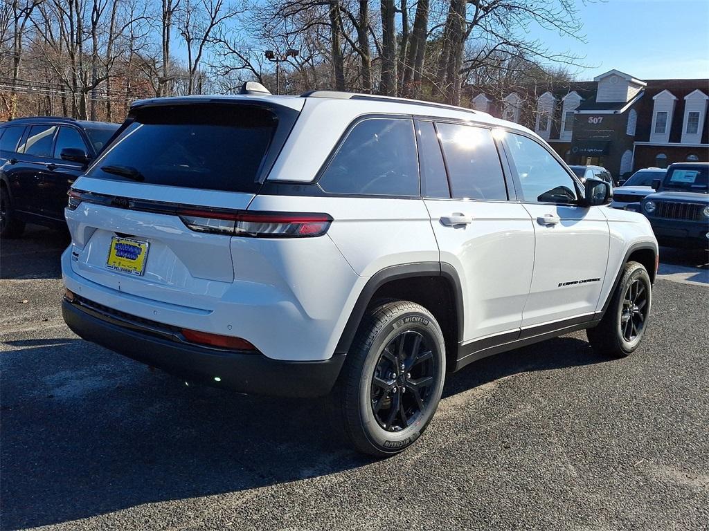 new 2025 Jeep Grand Cherokee car, priced at $46,930