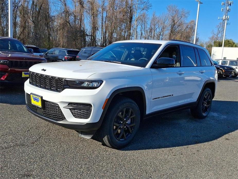 new 2025 Jeep Grand Cherokee car, priced at $46,930