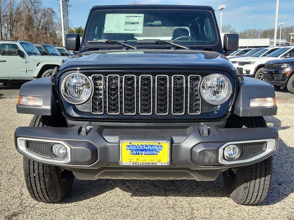 new 2024 Jeep Gladiator car, priced at $43,055