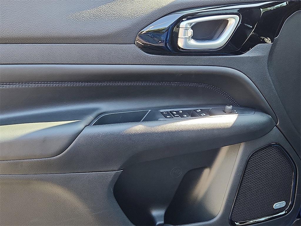 new 2025 Jeep Compass car, priced at $40,105
