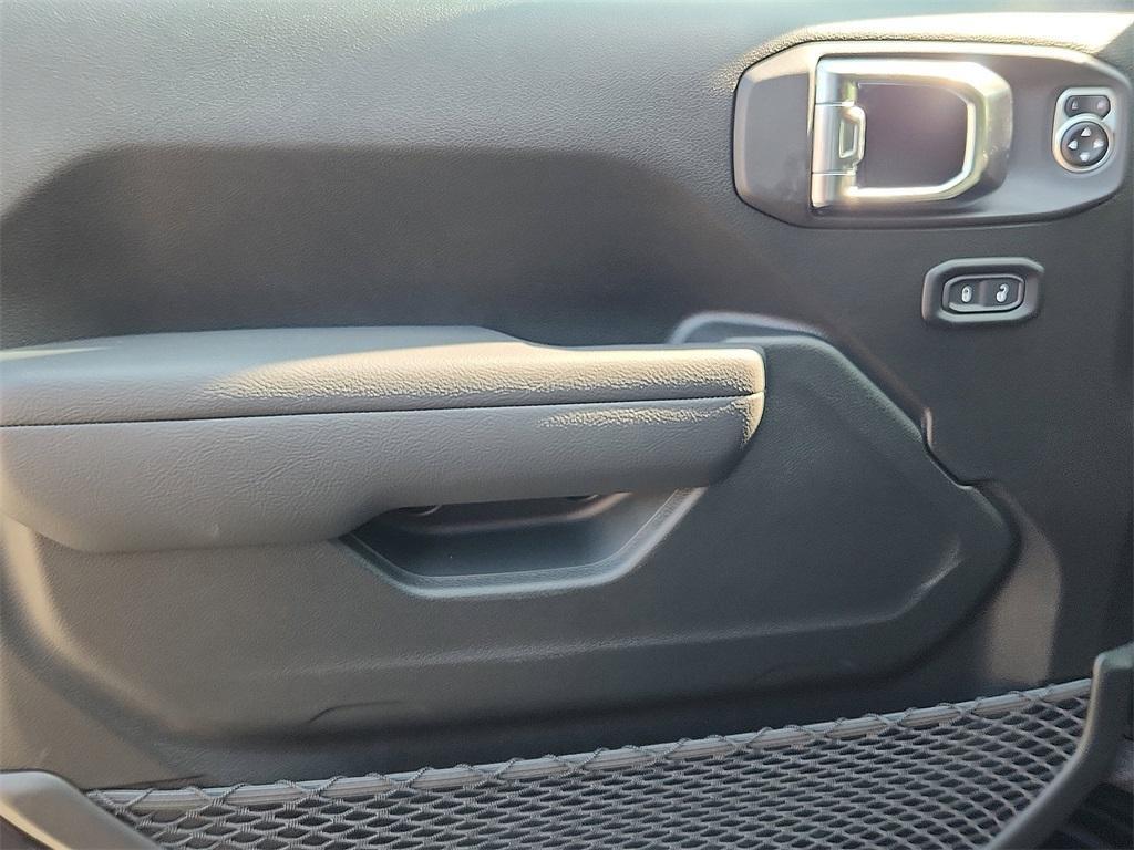 new 2025 Jeep Wrangler car, priced at $54,765