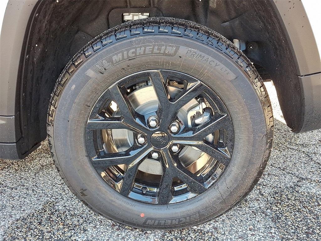 new 2025 Jeep Grand Cherokee L car, priced at $48,135