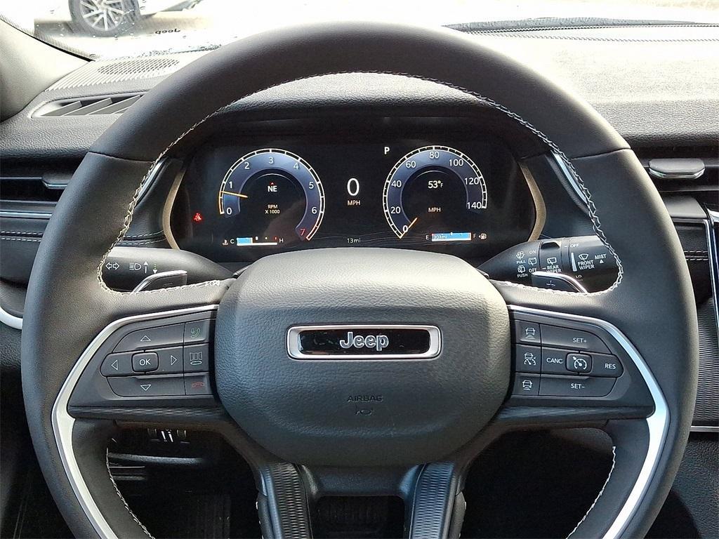 new 2025 Jeep Grand Cherokee car, priced at $47,780