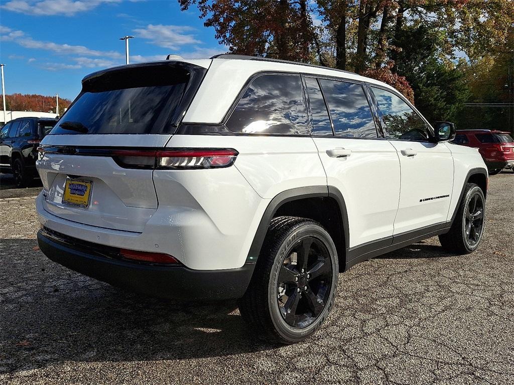 new 2025 Jeep Grand Cherokee car, priced at $47,780