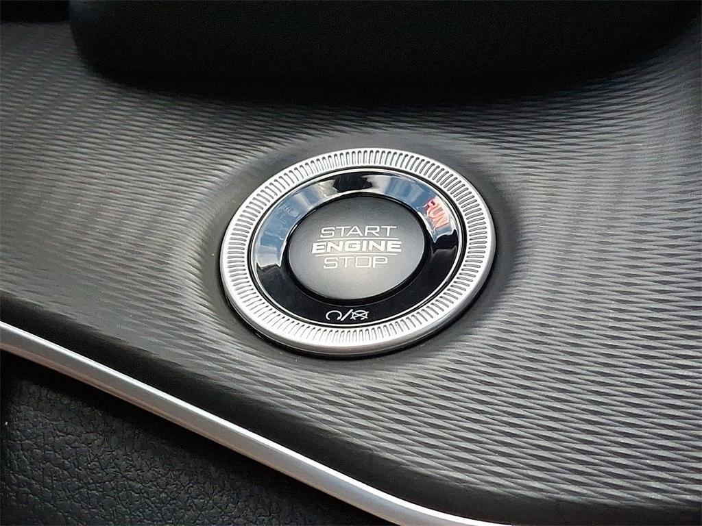 new 2025 Jeep Grand Cherokee car, priced at $47,780