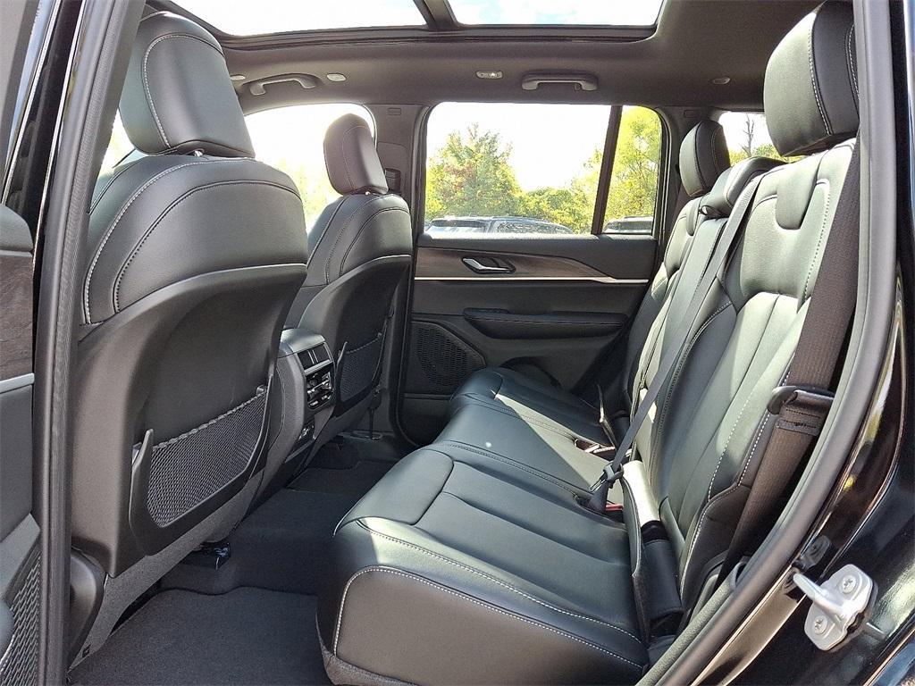 new 2025 Jeep Grand Cherokee car, priced at $52,735